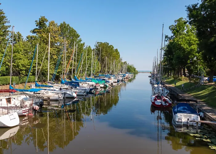 Homes In 48114 Hébergement de vacances Balatonmáriafürdő